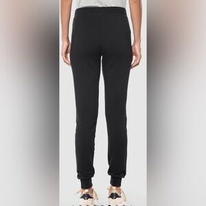 Bleusalt Women’s, Black Jogger, size Smll